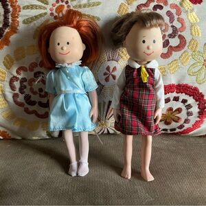 Vintage 1999 Eden Madeline 2 dolls